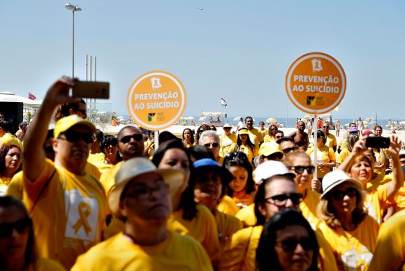 Ato na Praia de Copacabana marca Dia de Prevenção ao Suicídio